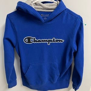 Youth Medium champion sweatshirt great condition blue